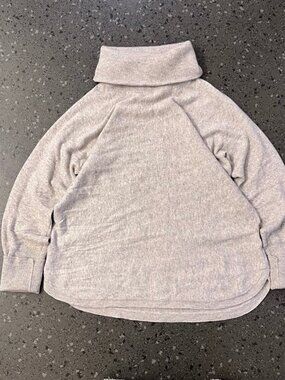 Max Studio Cashmere Turtleneck Sweater Cream